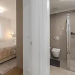 Luxusapartment Mit Moskitonetzen, Gutem Restaurant Ums Eck, Wifi, Liegen *