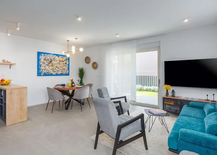 Apartment Luxusapartment Mit Moskitonetzen, Gutem Restaurant Ums Eck, Wifi, Liegen *