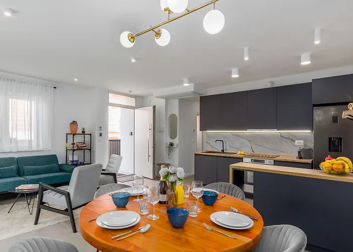 Luxusapartment Mit Moskitonetzen, Gutem Restaurant Ums Eck, Wifi, Liegen