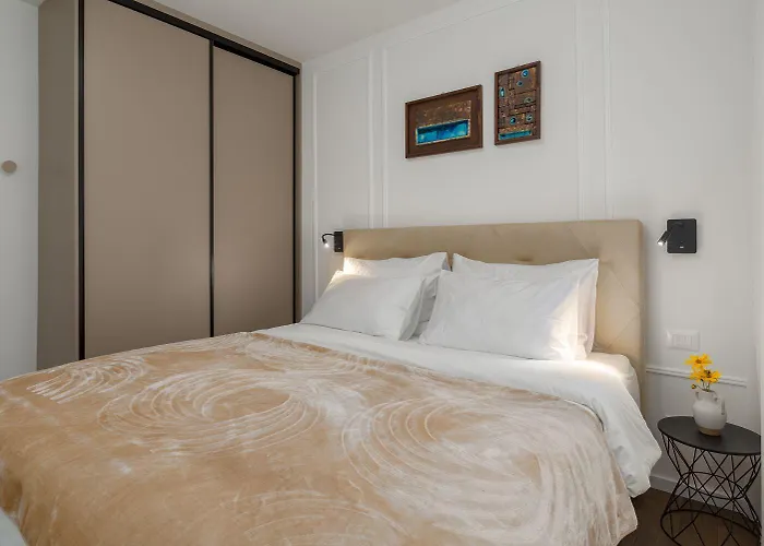 Luxusapartment Mit Moskitonetzen, Gutem Restaurant Ums Eck, Wifi, Liegen Apartment